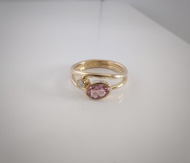 Ring 18 kt roze tourmalijn