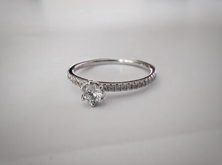 ring 18 kt diamant