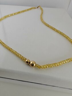 Ketting met yellow zironia