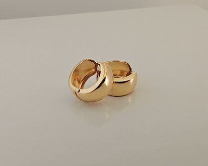 gouden oorringen 18 klt