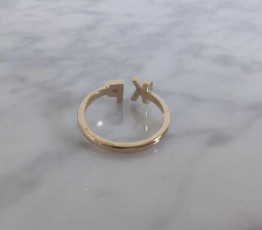 ring met 2 initialen 