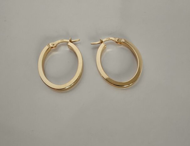 gouden creolen 18 kt ovaal