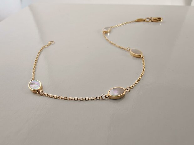 Mother of pearl armband 18 kt