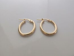 Gouden creolen ovaal 18 kt 15 mm U166333