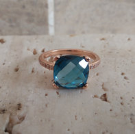 Gouden ring met topaas en briljant